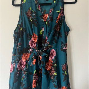 Torrid Georgette Sleeveless Tie front Blouse Blue Floral Size 0X